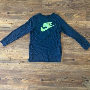 Nike Long Sleeve Tee Youth Medium